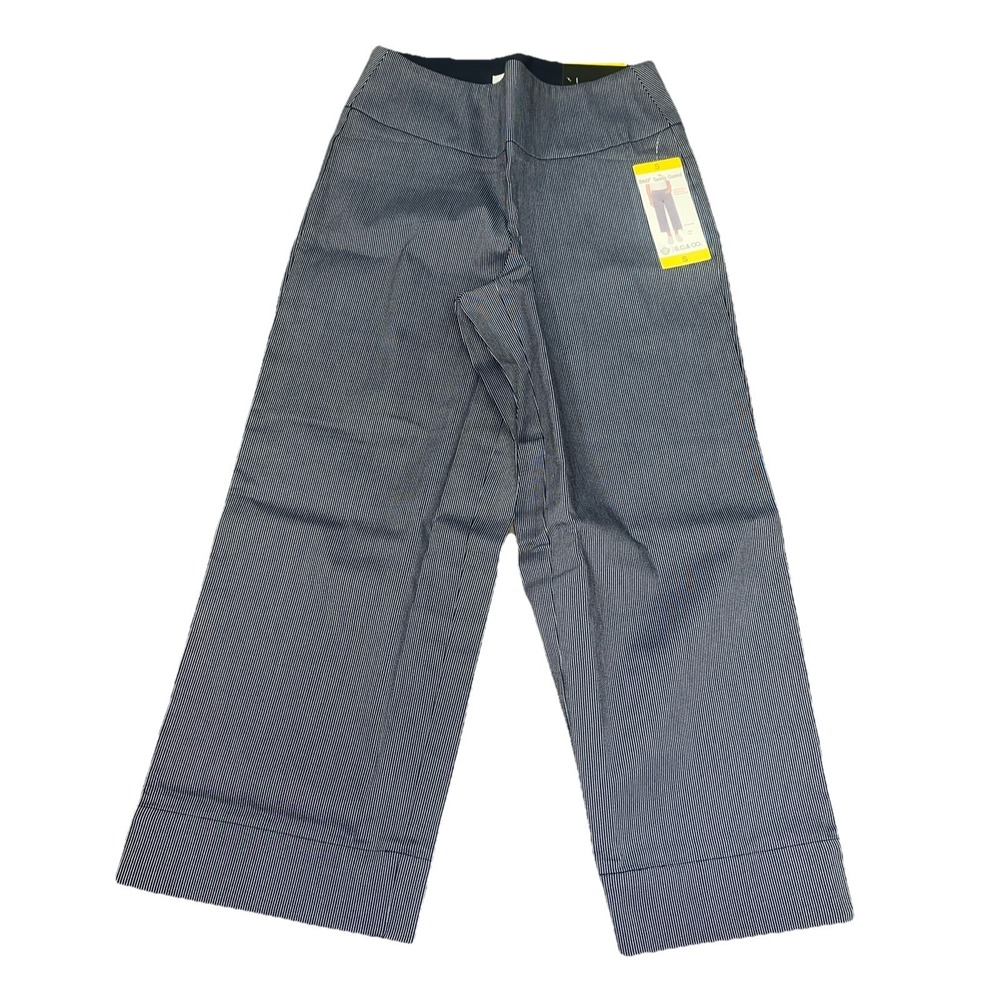 NWT Women's Navy S.C. & CO. 360 Degree Tummy Control Crop Pants *MEDIUM*
